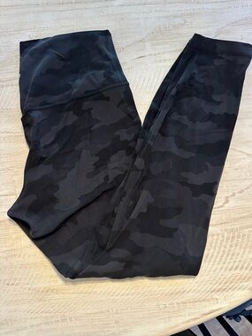 Lululemon leggings size 10